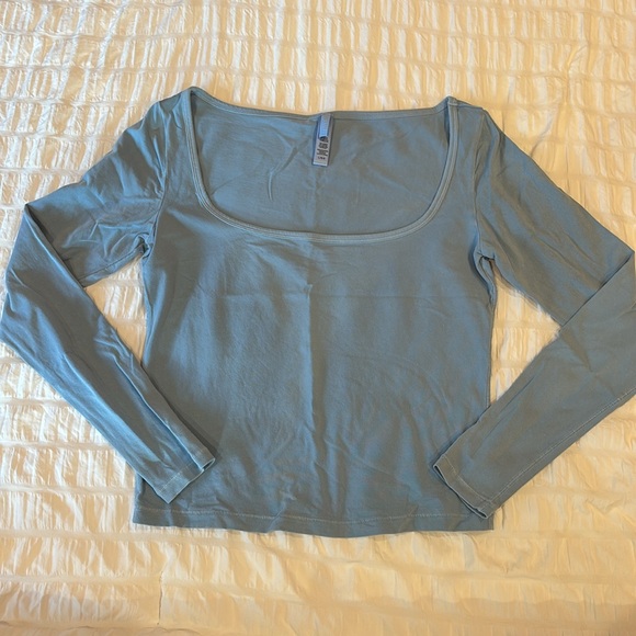 SKIMS New Vintage Scoop Long Sleeve T-Shirt - Iris Blue Size L - Picture 3 of 5